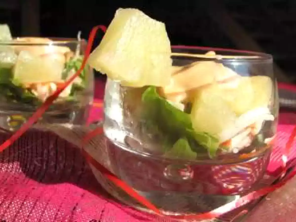 Verrine au crabe et à l'ananas sauce cocktail