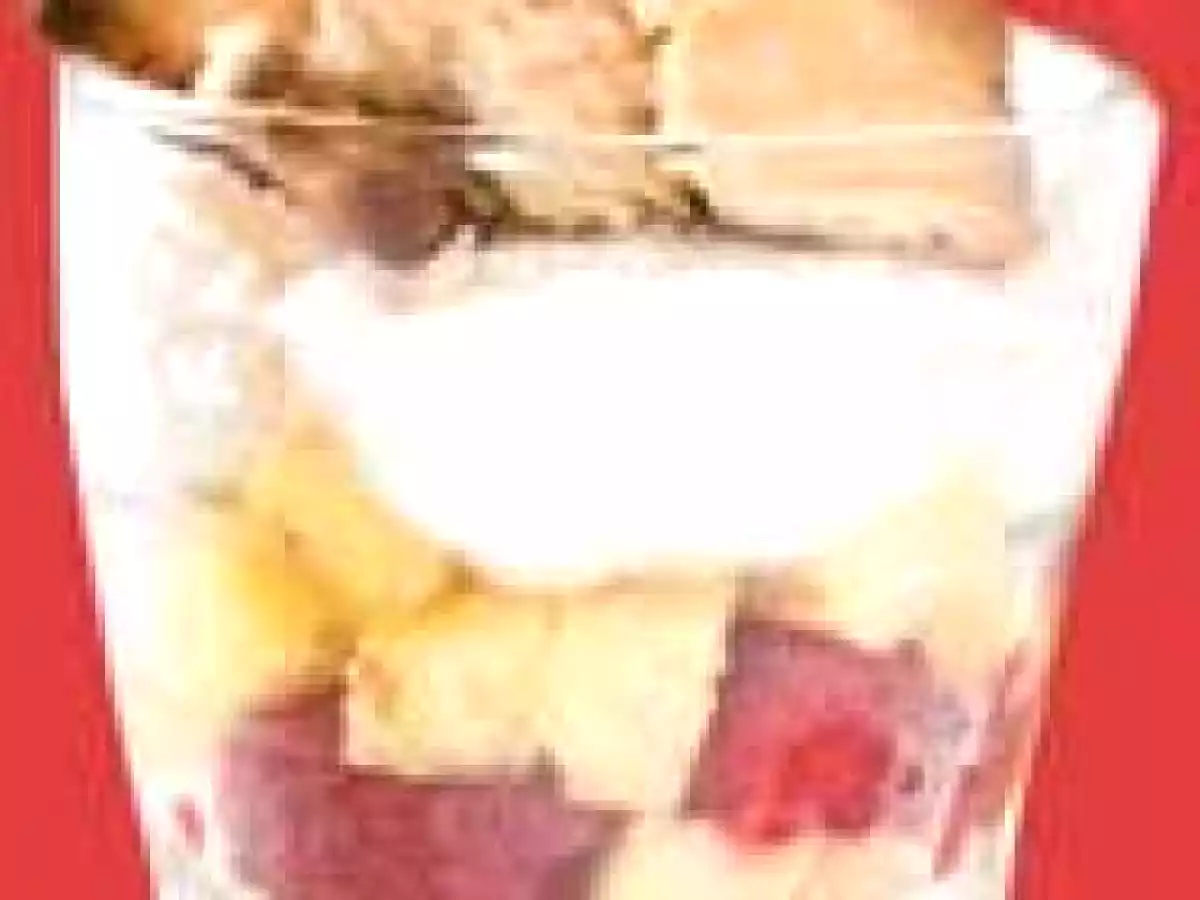 Verrine aux petit beurre, aux ananas et framboises - photo 3