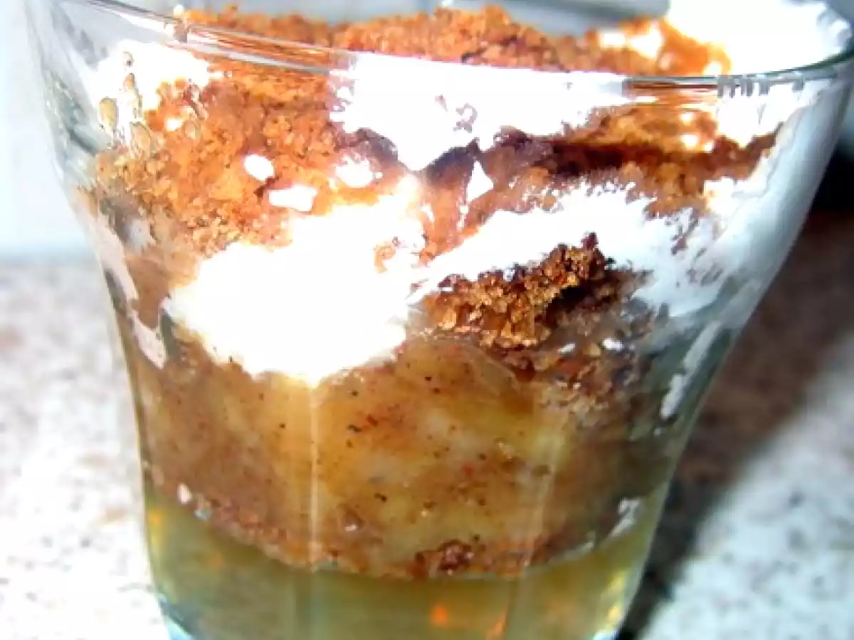 Verrine aux pommes et pain d'épice à l'agar agar