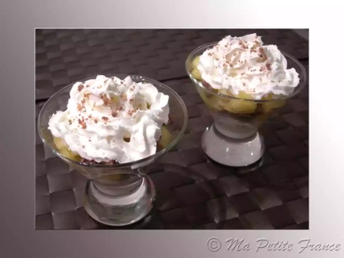 Verrine aux Pommes, Sirop de Cannelle et Glace Vanille