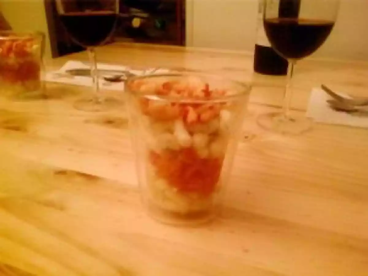 Verrine crevette-crème de chèvre-saumon-pomme