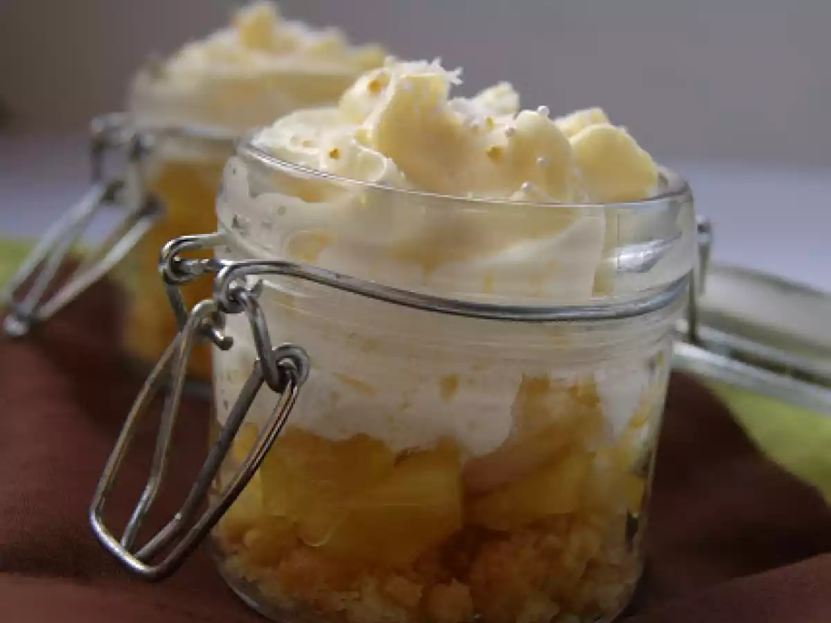 Verrine d'ananas à la vanille, mousse mangue