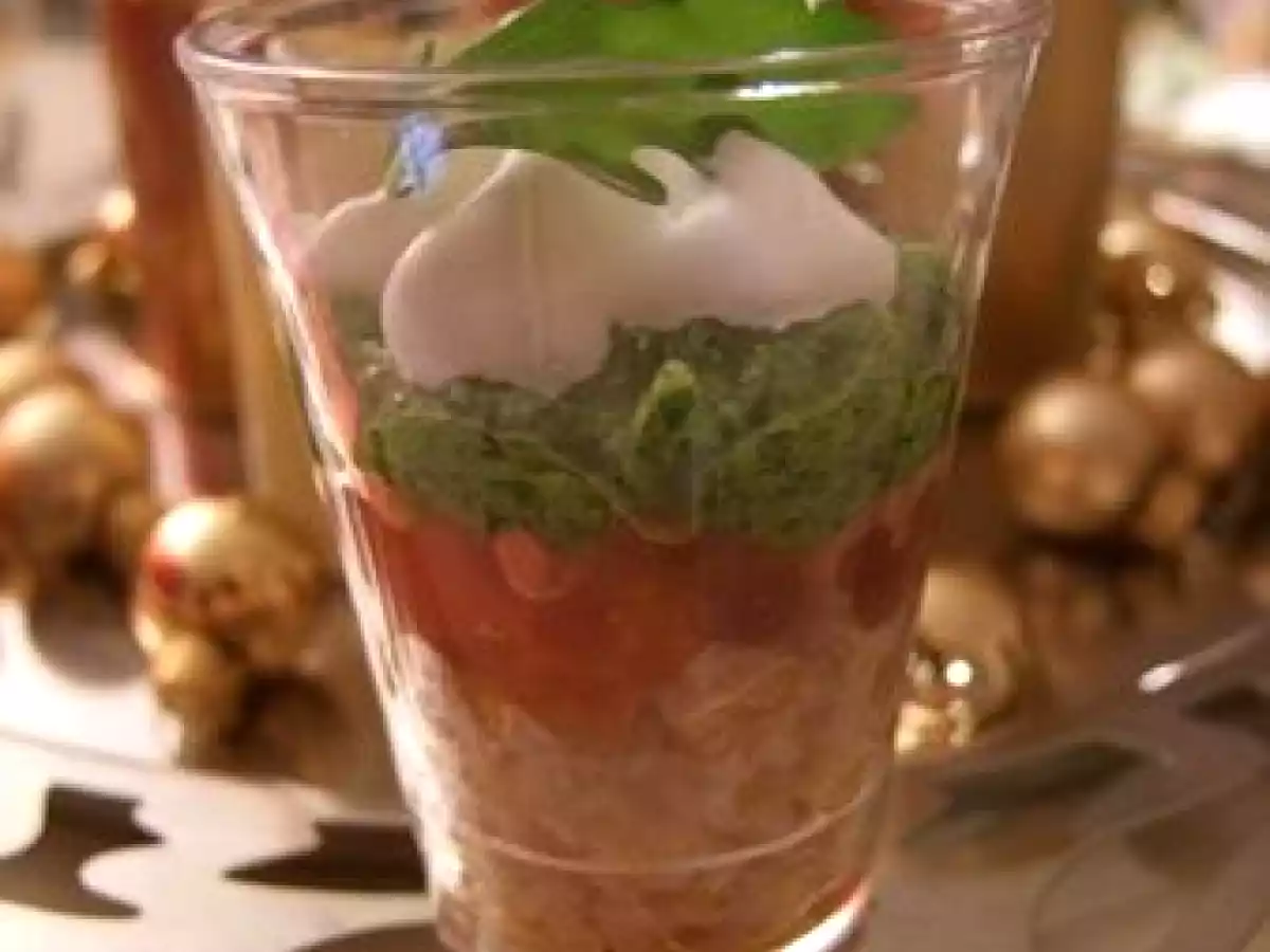 Verrine de boulghour citronné, pesto de roquette et oeufs de saumon