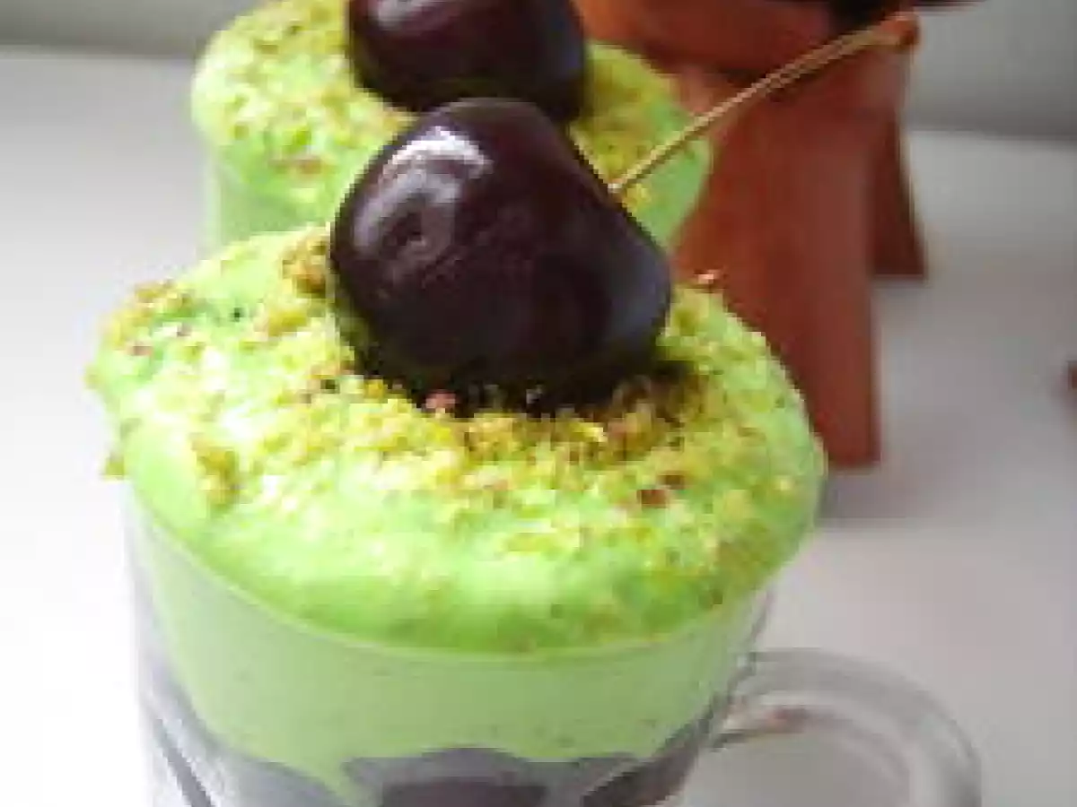VERRINE DE CERISE À LA MOUSSE DE PISTACHE - photo 4