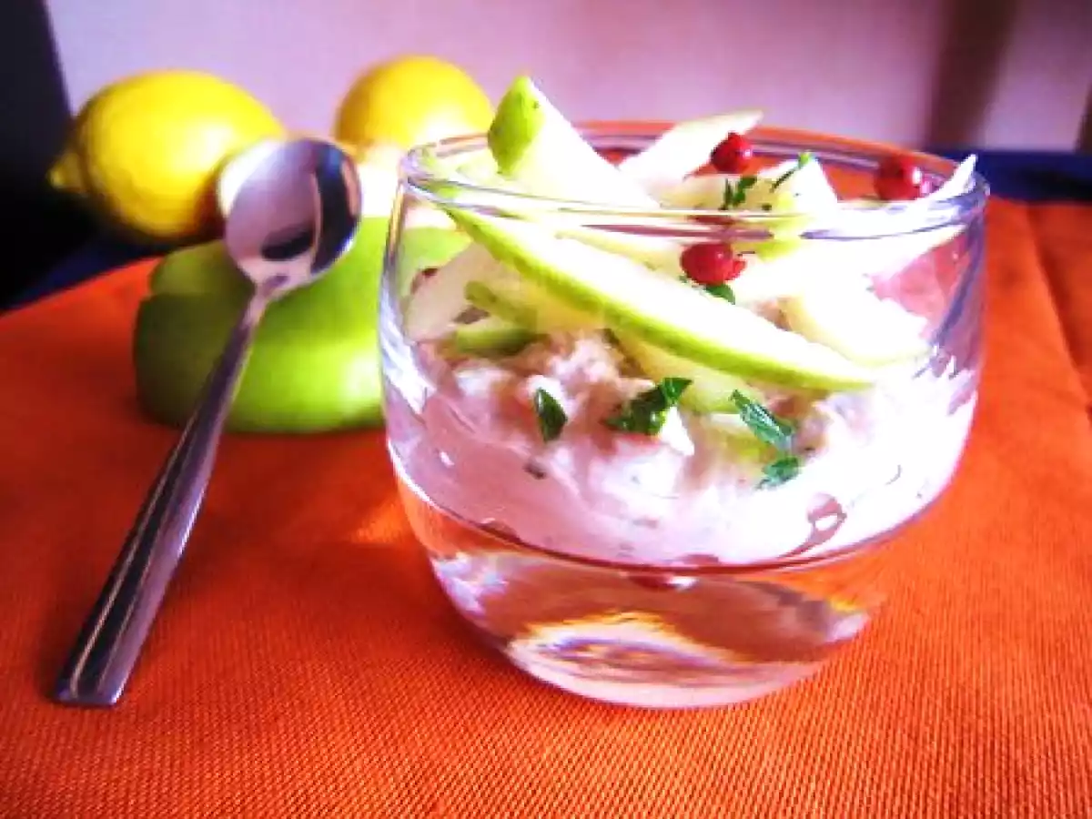 Verrine de complexes aux rillettes de thon et mikado de pomme vert - photo 2