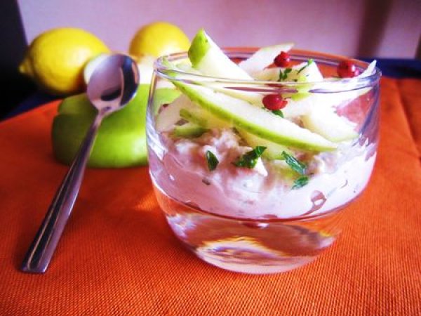 Verrine De Complexes Aux Rillettes De Thon Et Mikado De Pomme Vert