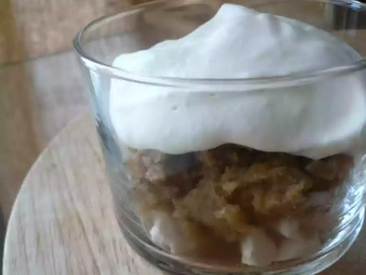 Verrine de crème de châtaignes, chantilly vanillée et meringues - photo 2