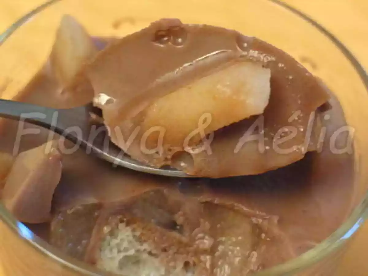Verrine de flan au chocolat et poire