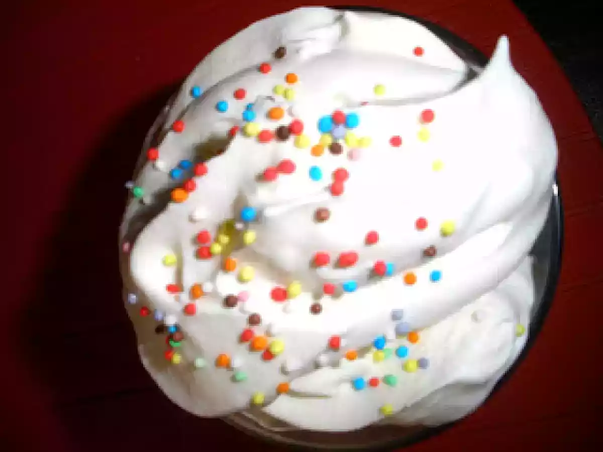 Verrine de fraises à la chantilly maison