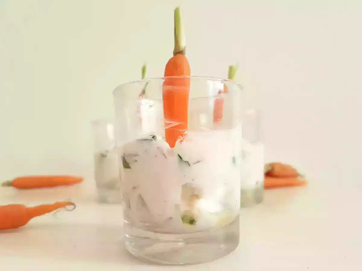 Verrine de mousse de chèvre au miel et mini carotte