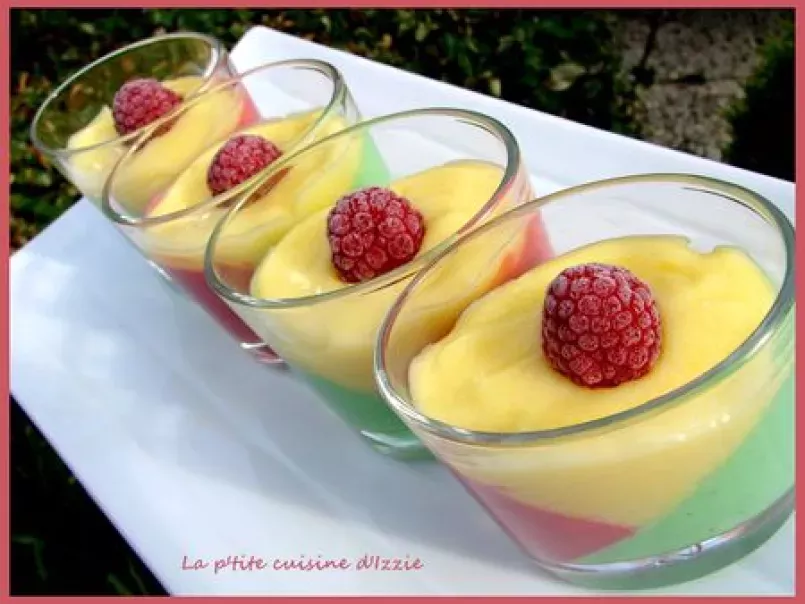 Verrine de panacottas tricolores (Framboise, Pistache et crème de citron) - photo 3