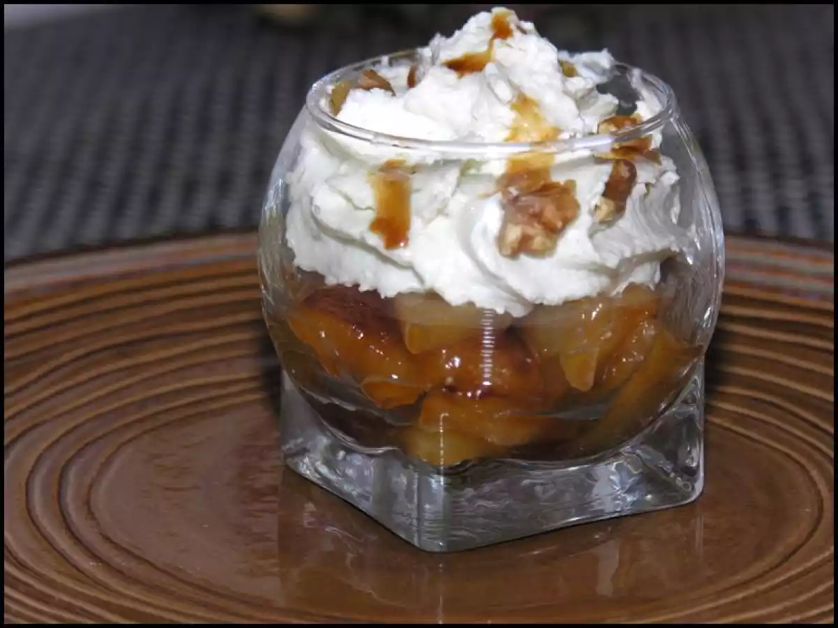 Verrine de Poire Caramélisée au Vinaigre Balsamique et Mousse de Roquefort aux Noix - photo 2