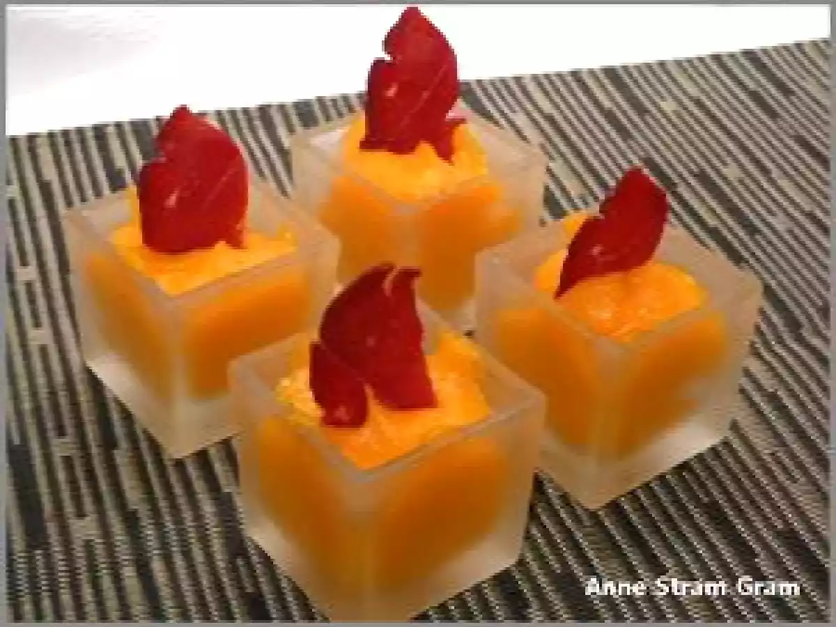 Verrine de purée de potiron et chips de magret de canard