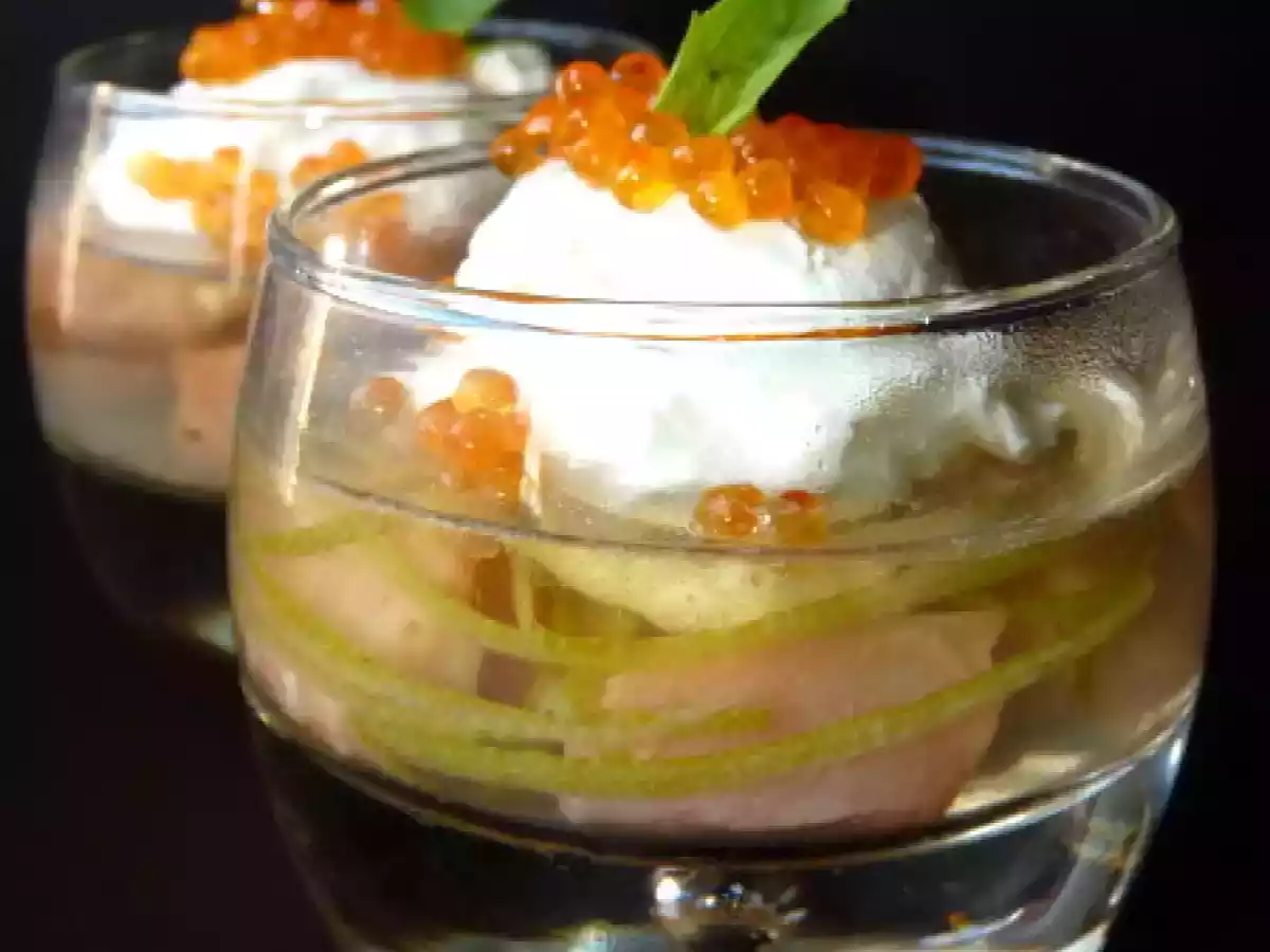 VERRINE DE SAUMON EN GELEE DE CHAMPAGNE, MOUSSE AU MASCARPONE