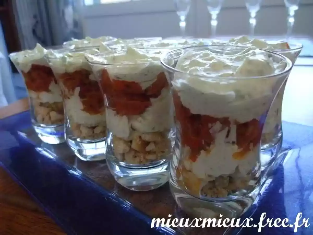 Verrine de tiramisu au pesto et aux tomates
