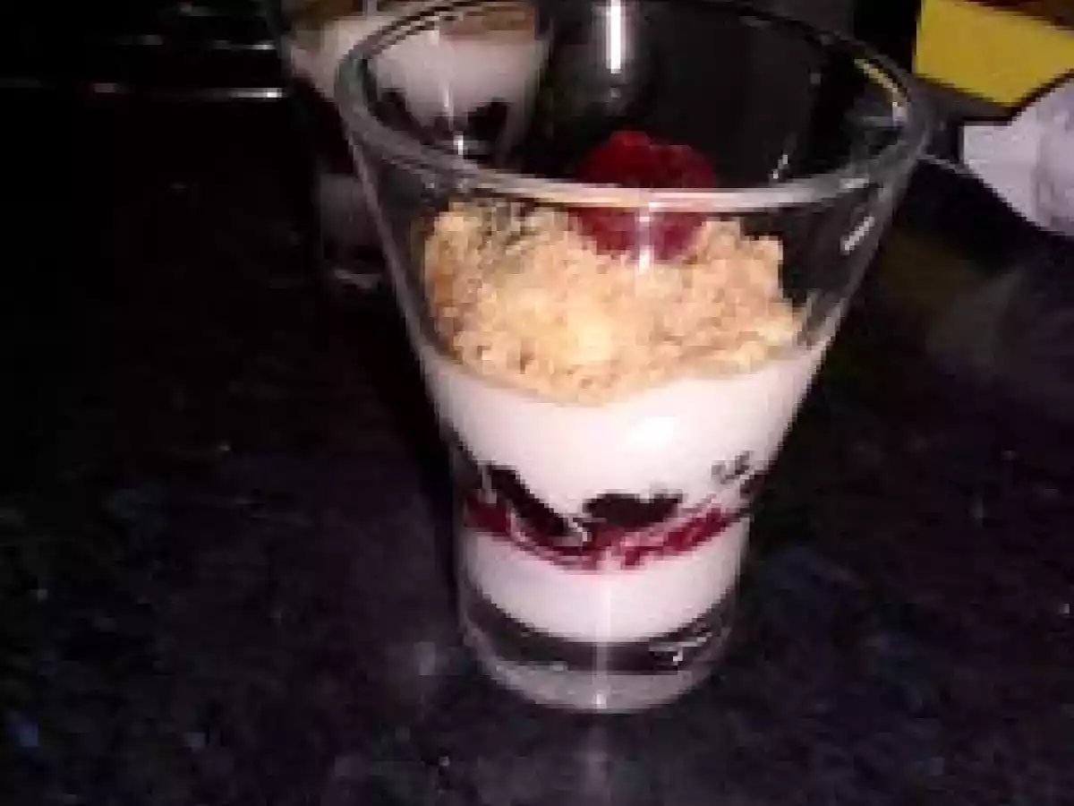 VERRINE EN ROUGE ET BLANC - photo 2