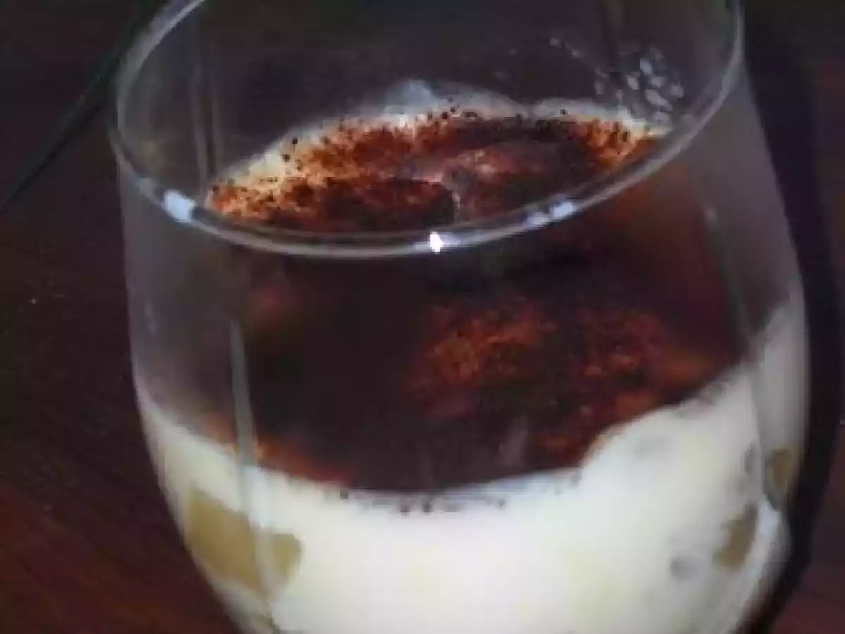 Verrine façon tiramisu aux poires et pain d'épices