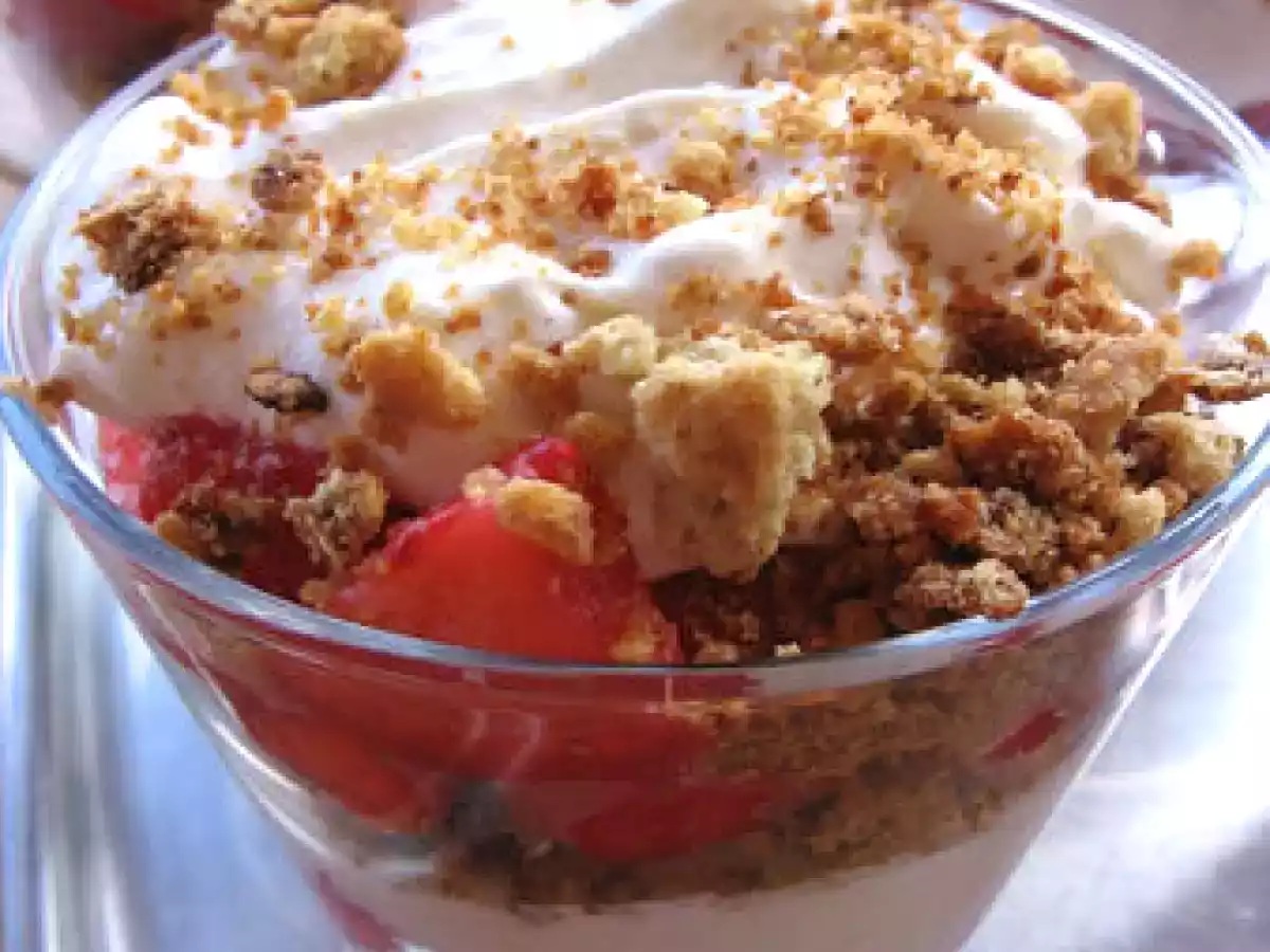 Verrine fraise et mascarpone croustillante