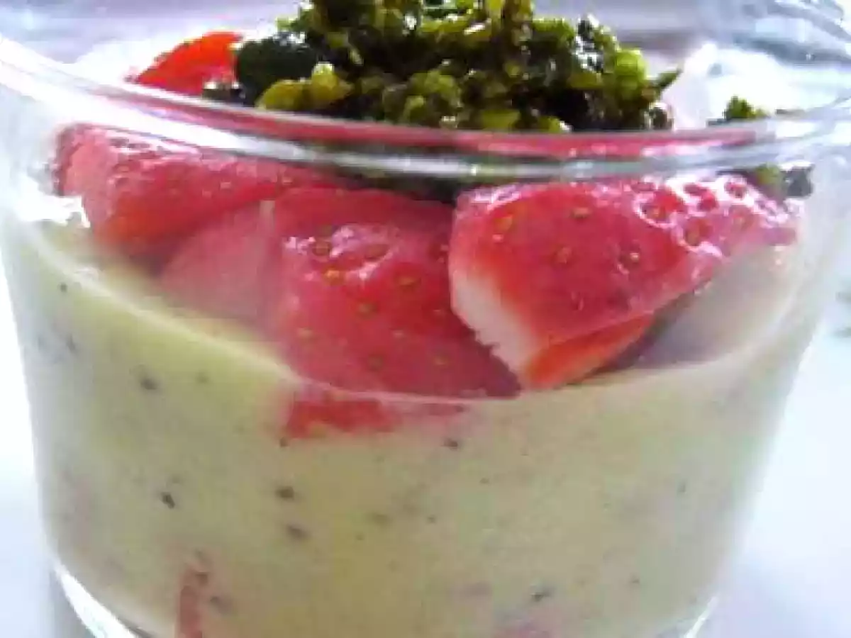 Verrine fraises-mousse de kiwi
