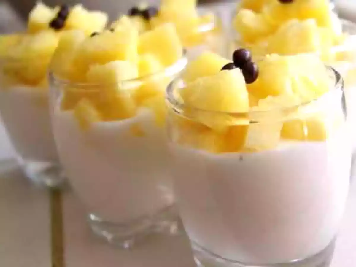 Verrine légèrement exotique de fromage frais à l'ananas