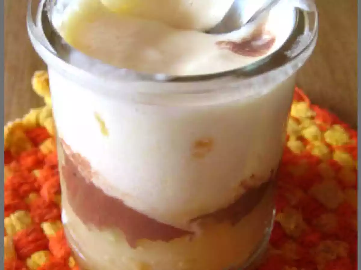Verrine mousse de mascarpone, pain d'épice, chocolat, pomme