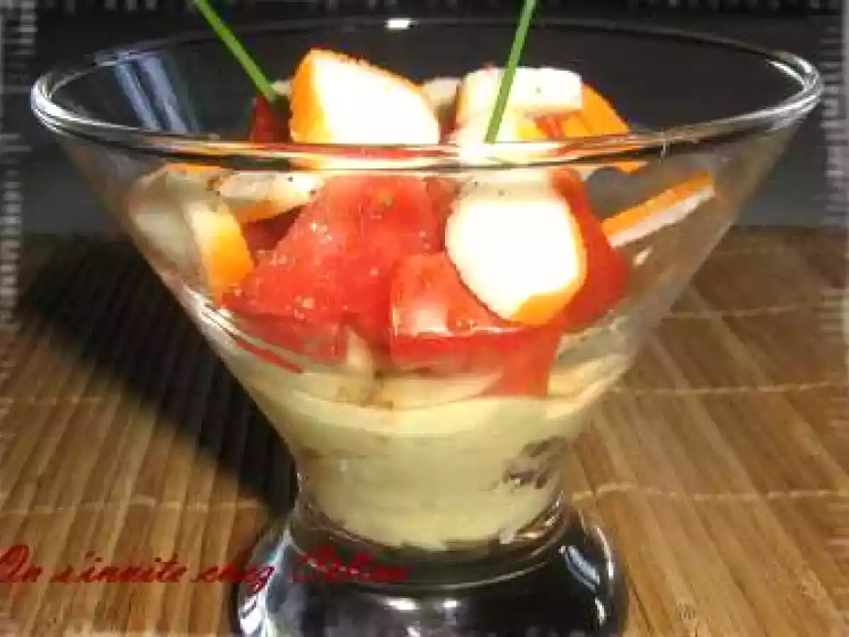 Verrine tomates-surimi sur son lit de crème d'avocat