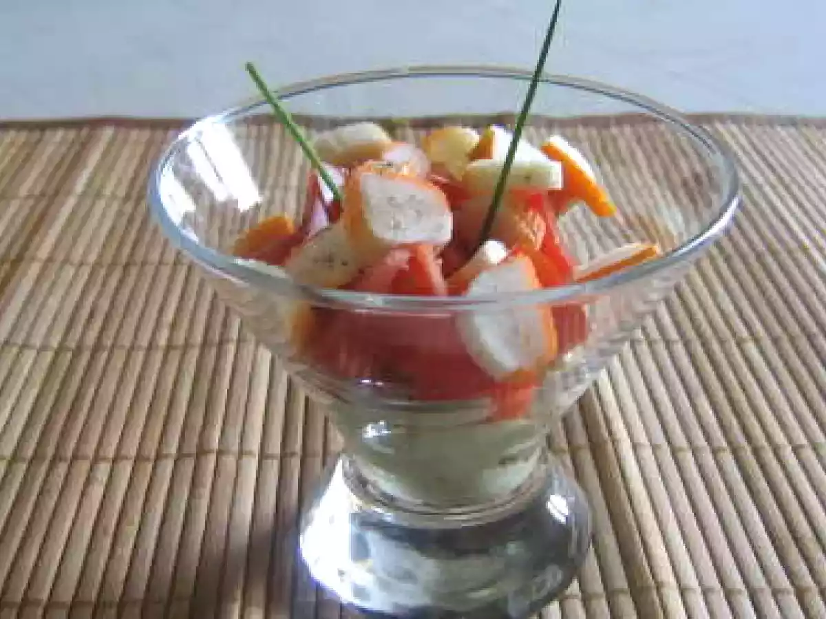 Verrine tomates-surimi sur son lit de crème d'avocat - photo 2