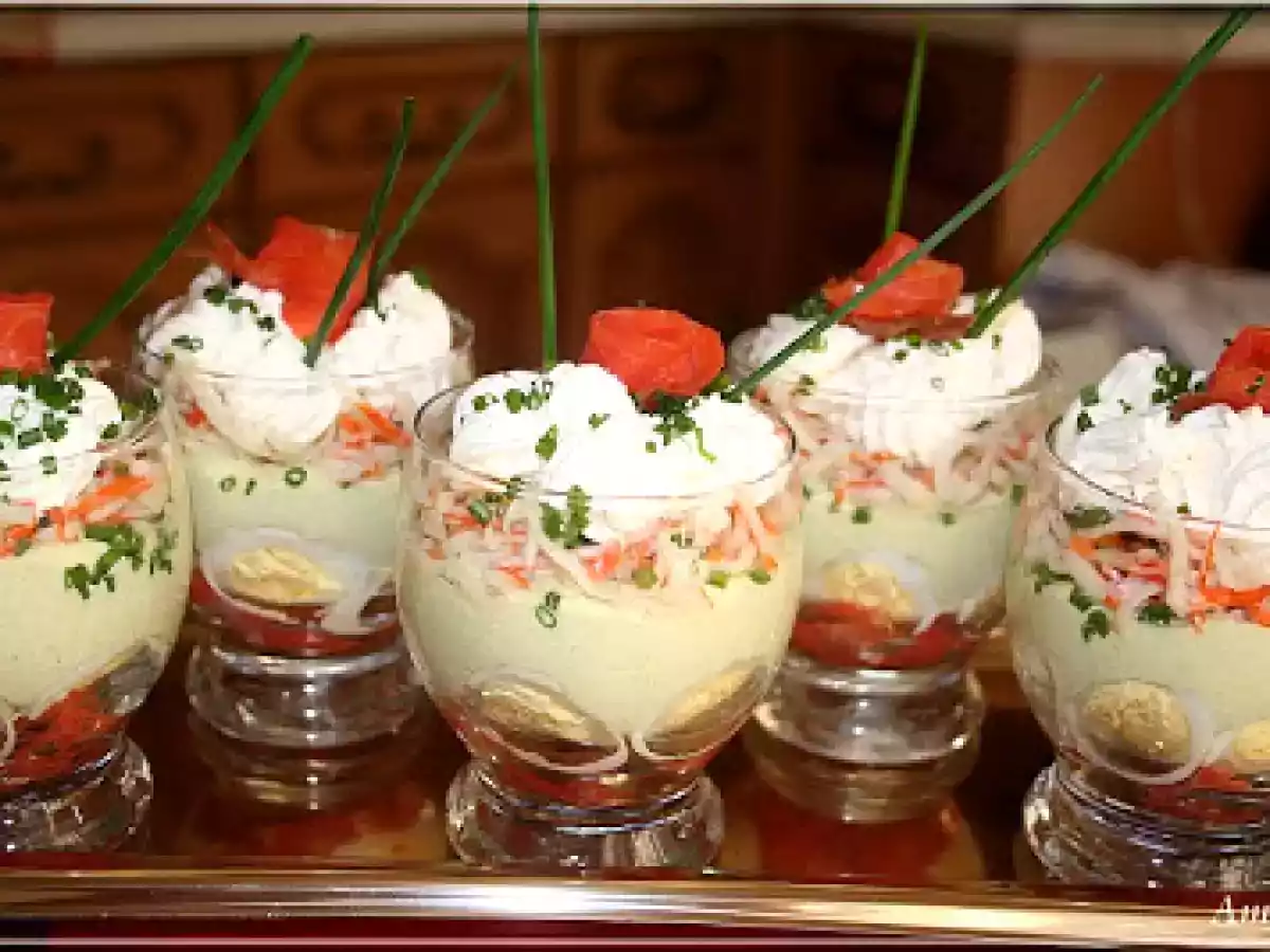 VERRINE TRUITE FUMEE, OEUFS DE CAILLE, AVOCAT