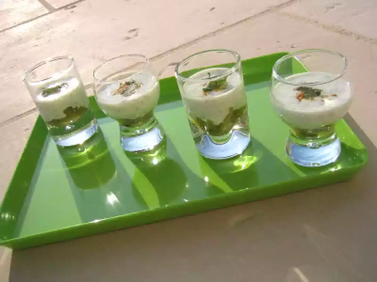 Verrine yaourt aux herbes sur courgettes au curry - photo 2