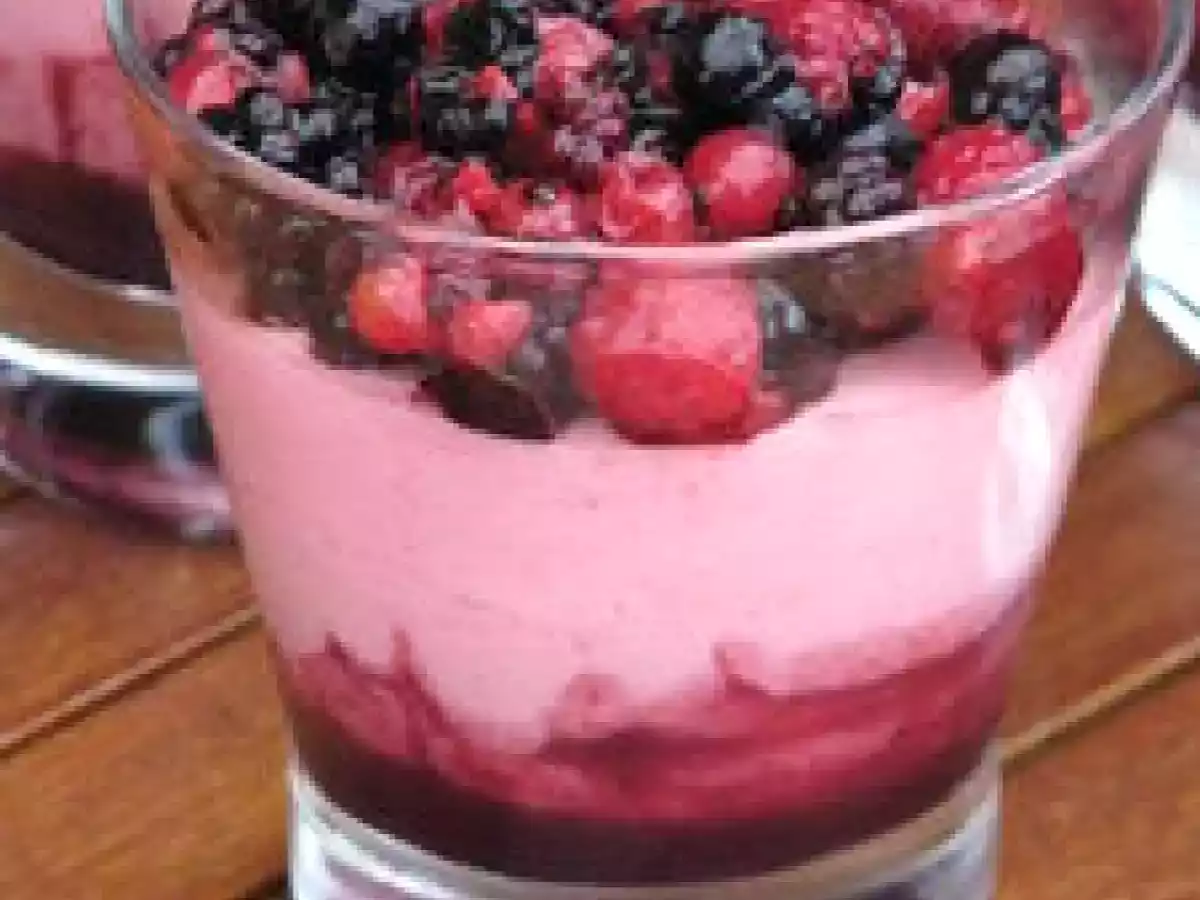 Verrines à la mousse de fruits rouges - photo 2