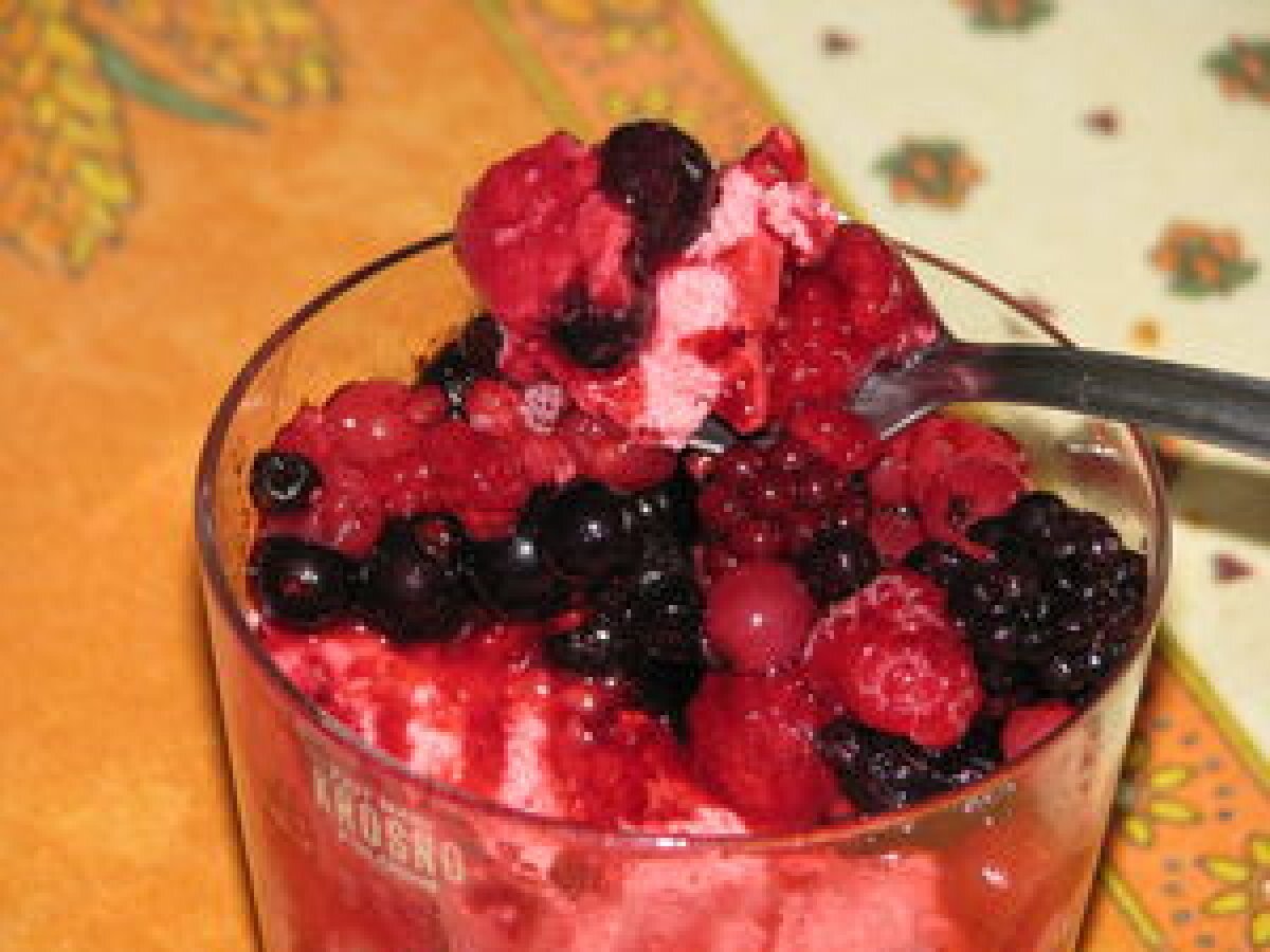 Recette de verrines à la mousse de fruits rouges