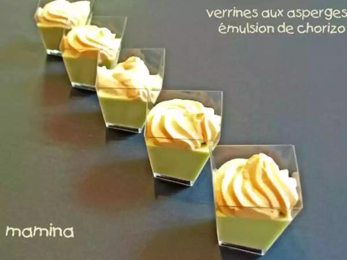 Verrines apéritives à la crème d'asperges et espuma de chorizo