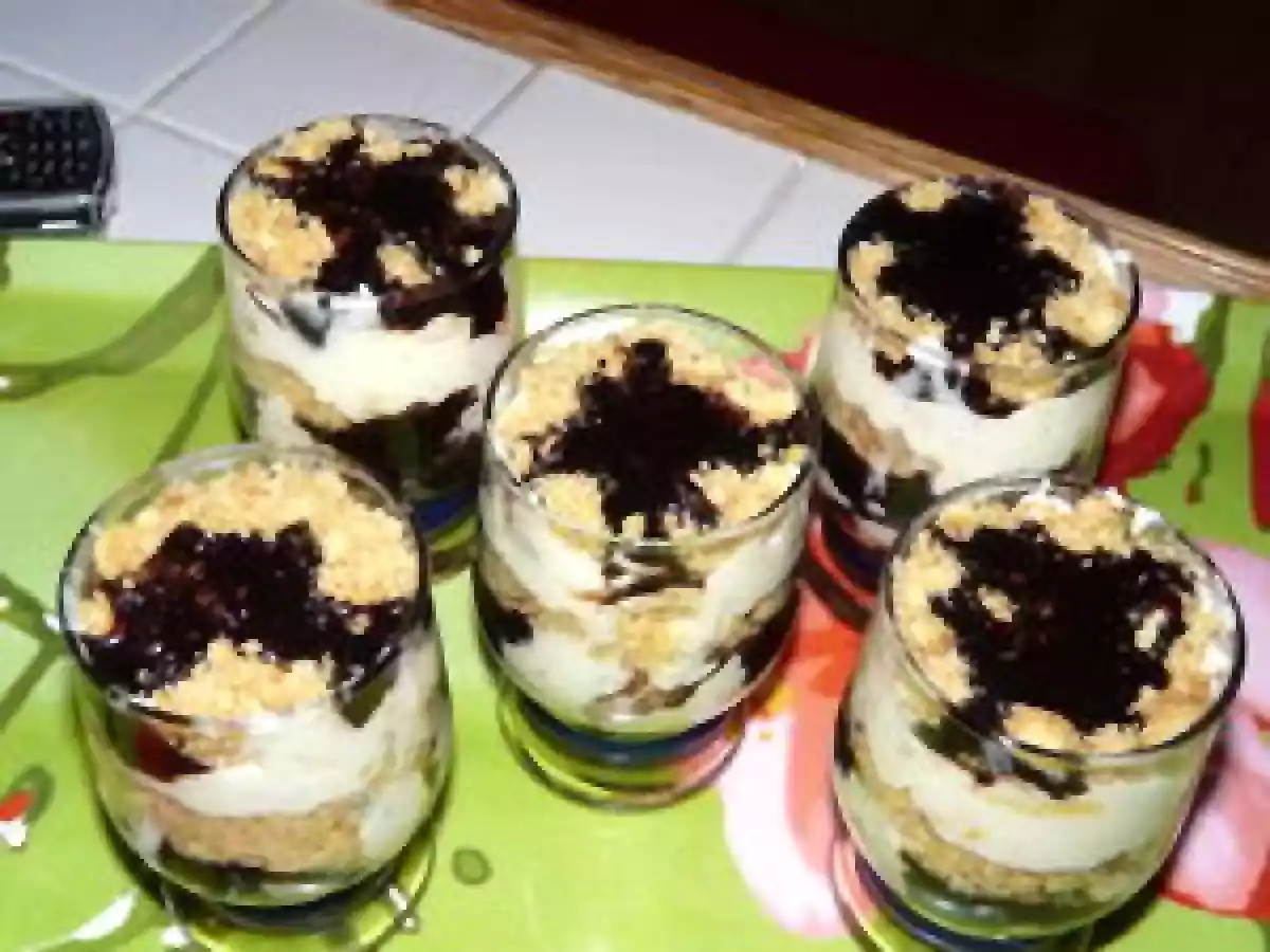 Verrines au chocolat, poires et péches - photo 2