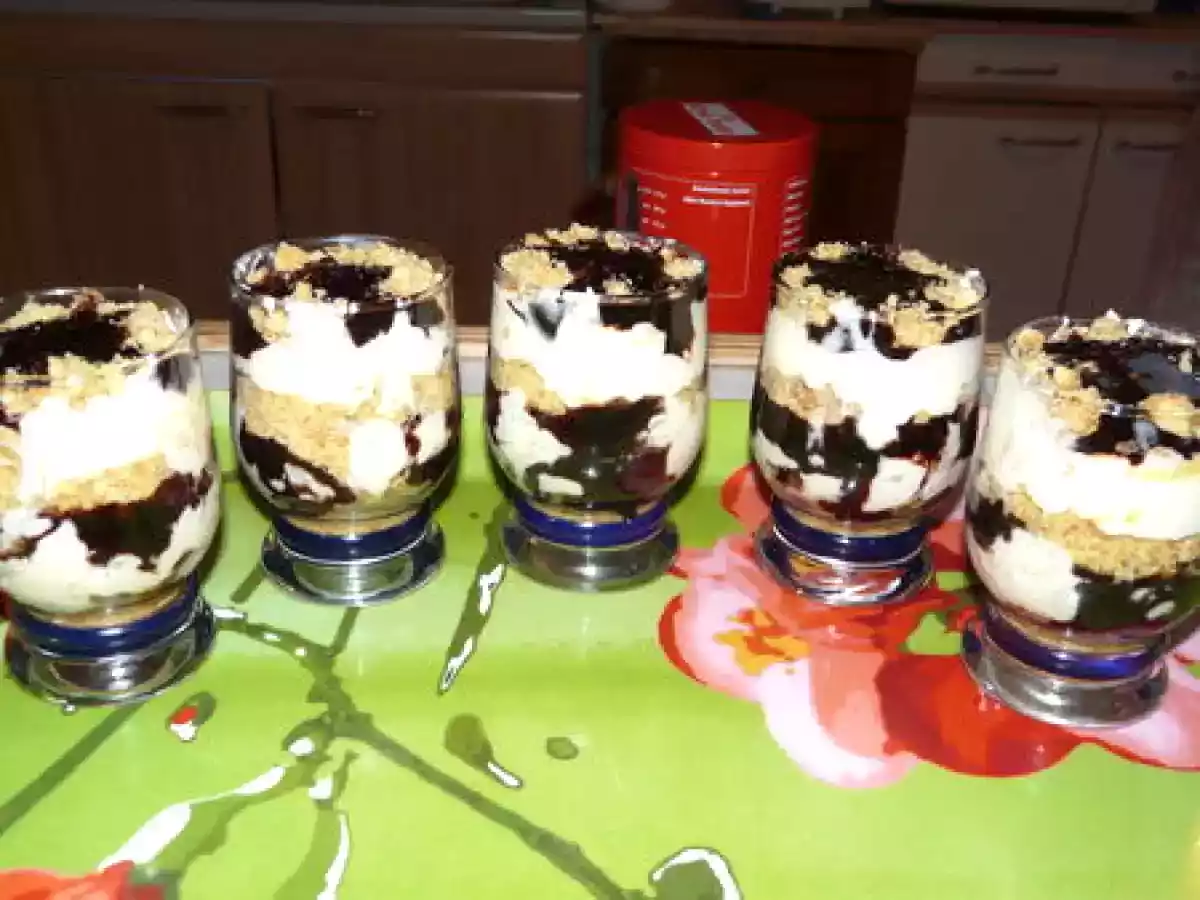 Verrines au chocolat, poires et péches - photo 3