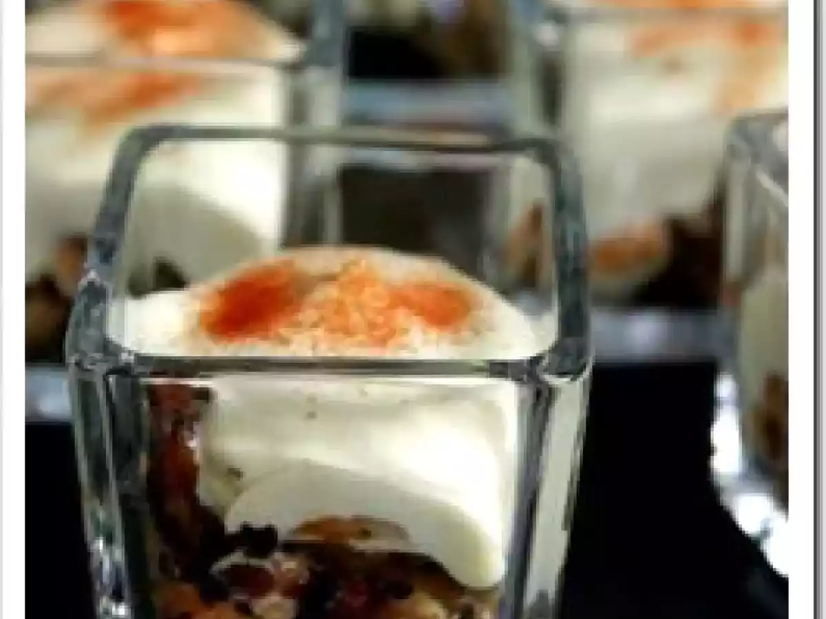 Verrines aux crevettes et crème de poivron jaune