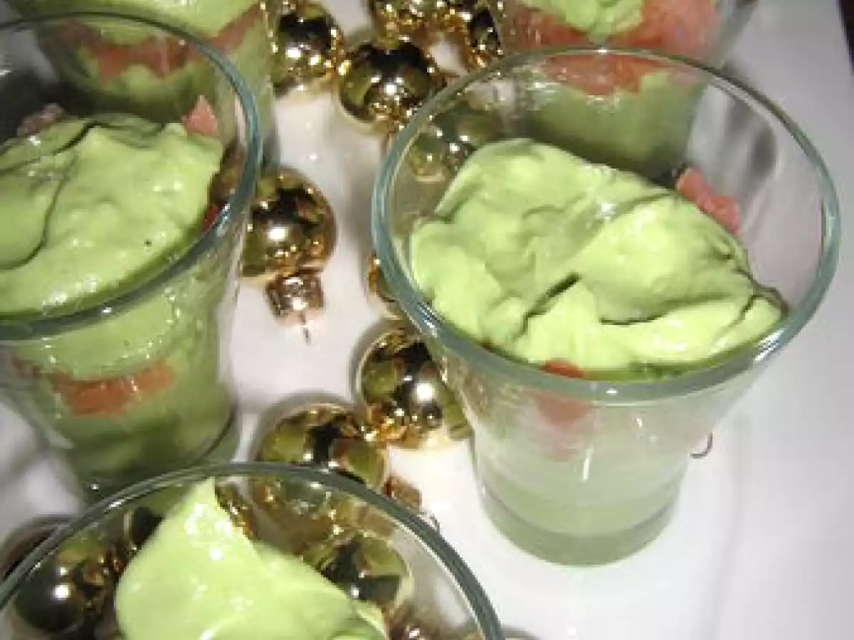 Verrines avocats et truite fumée