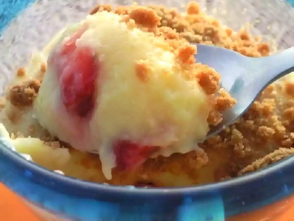 Verrines crème d'ananas et fraises