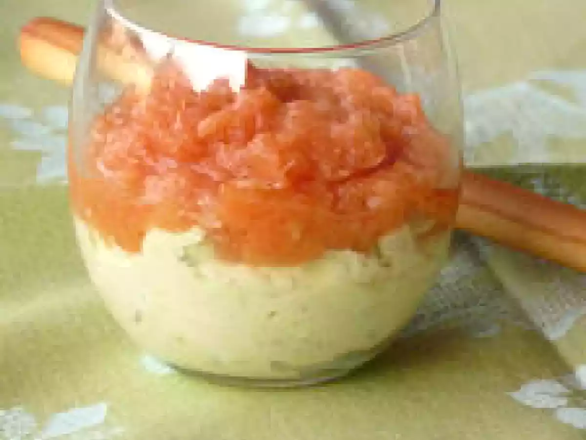 Verrines d'avocat à la vinaigrette de tomate