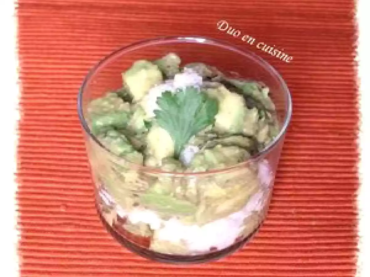 Verrines d'avocat et crabe aux saveurs asiatiques