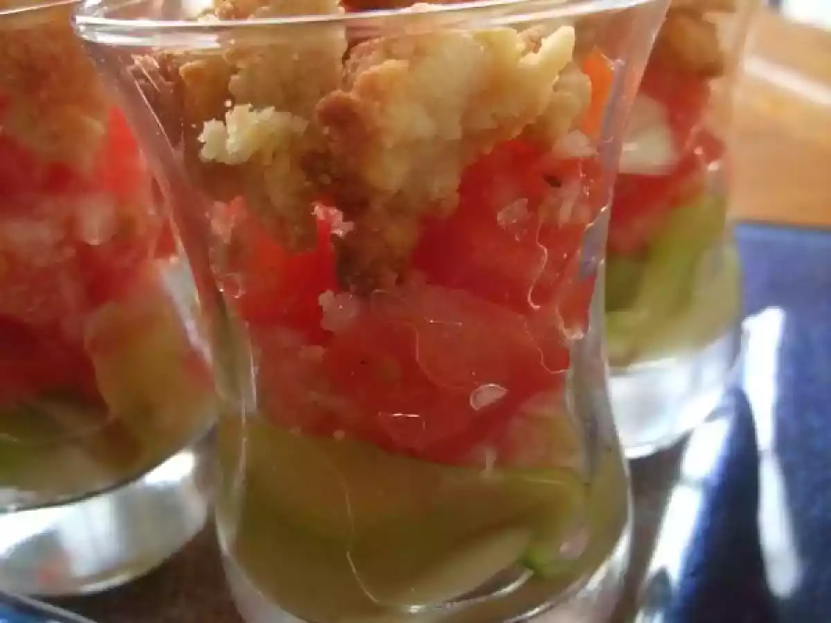 Verrines de courgette et tomates façon crumble