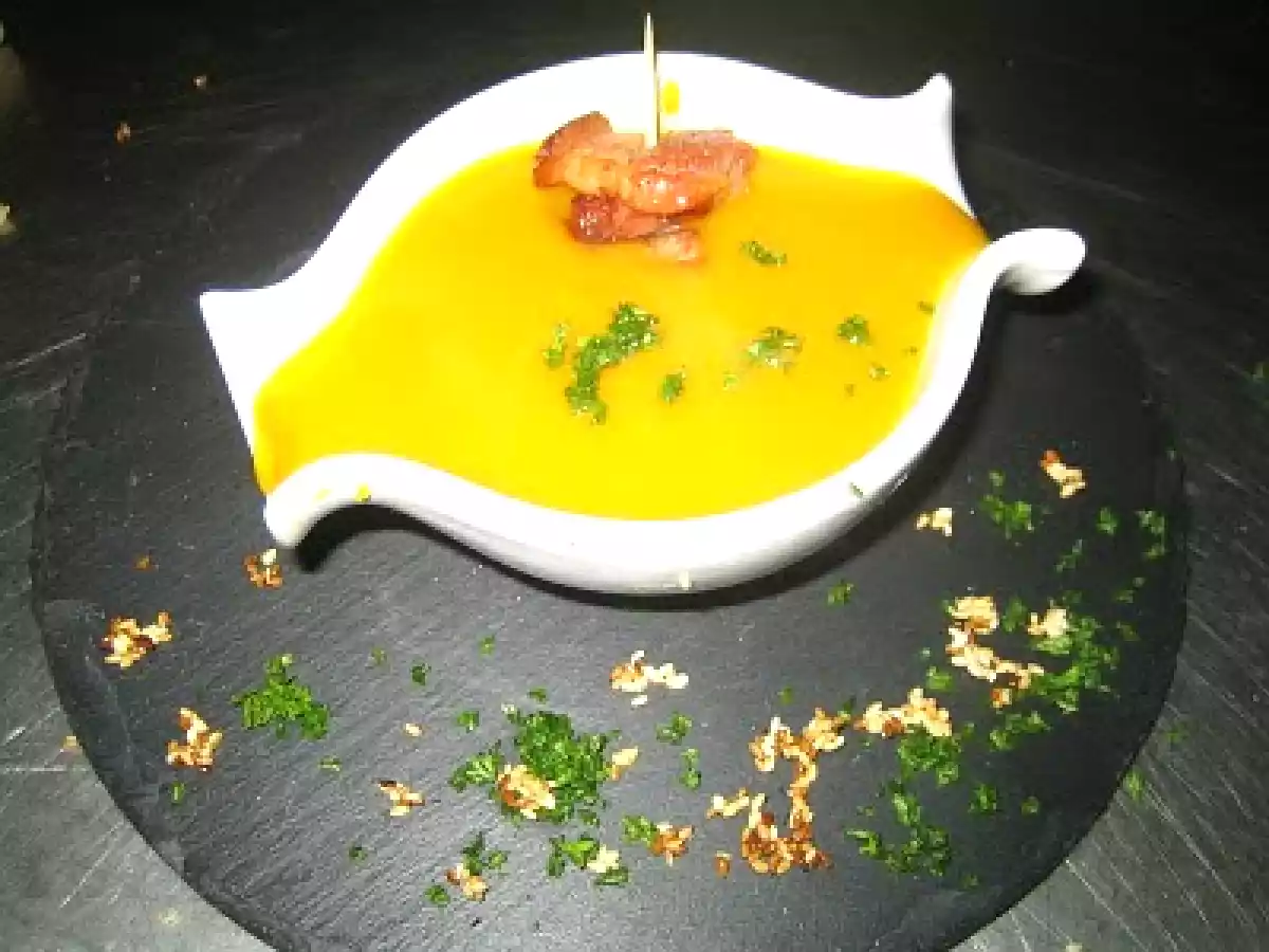 VERRINES DE CREME DE POTIMARRON, SUCETTES DE LARD - photo 2