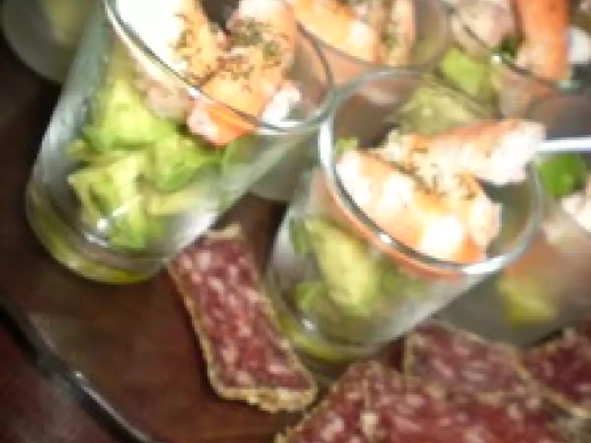 Verrines de crevettes à l'avocat