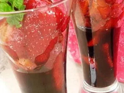 Verrines de fraises au vinaigre balsamique toutes simples