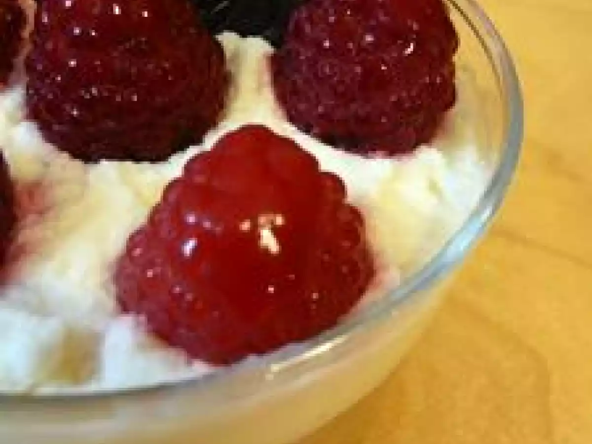 Verrines de framboises au mascarpone et biscuits de Martres