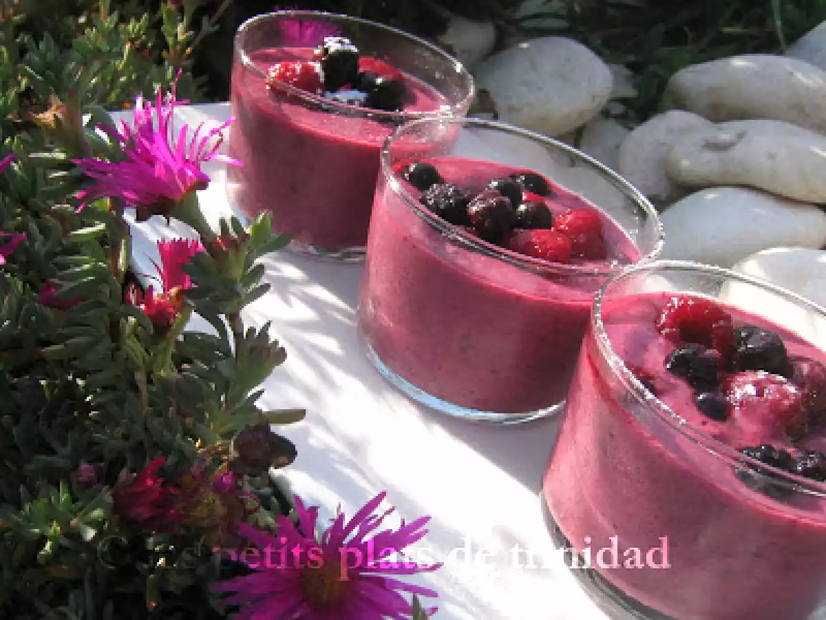 Verrines de fruits rouges au yaourt - photo 2