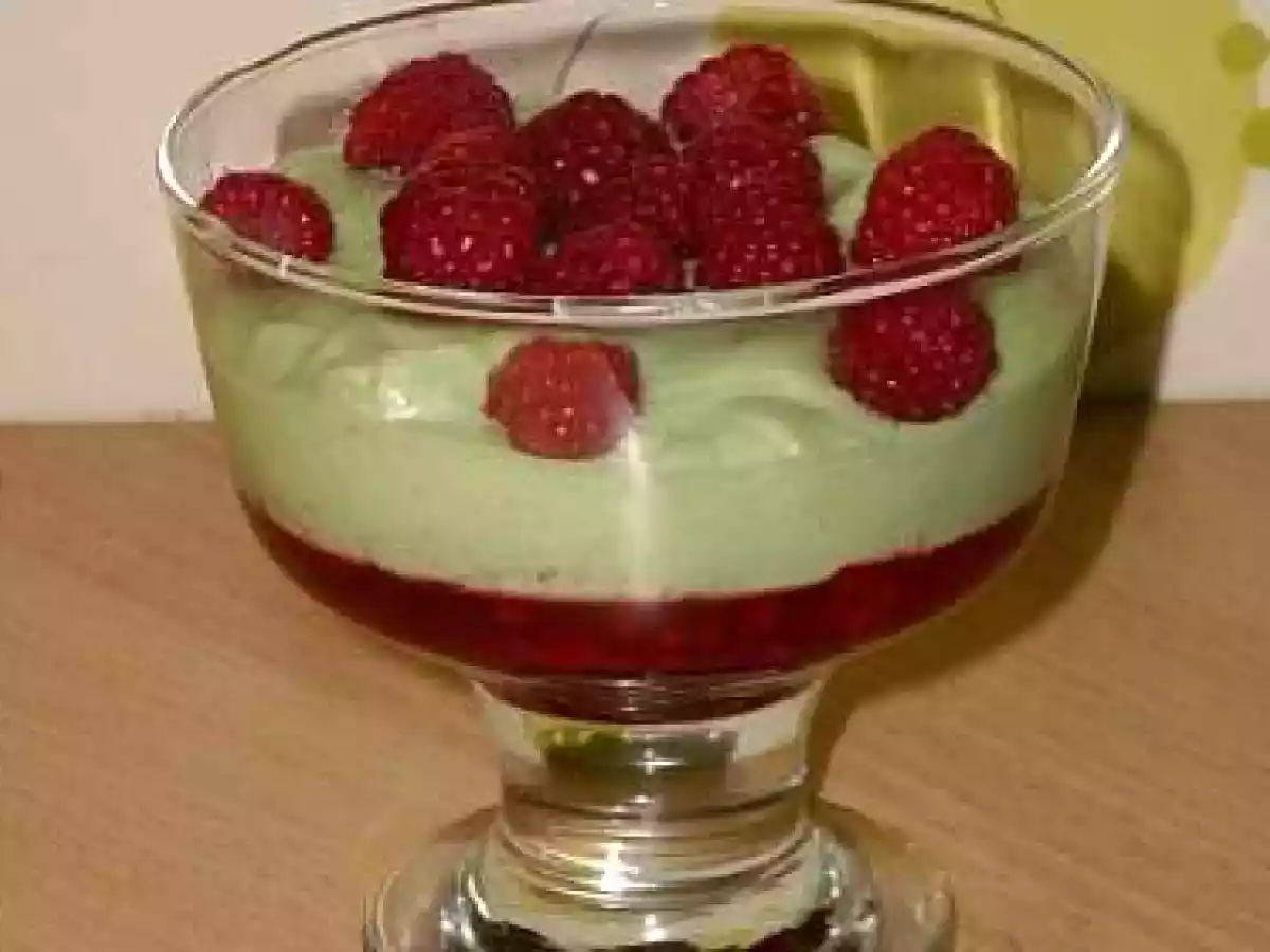 Verrines de mousse au mascarpone à la pistache et Framboises - photo 2