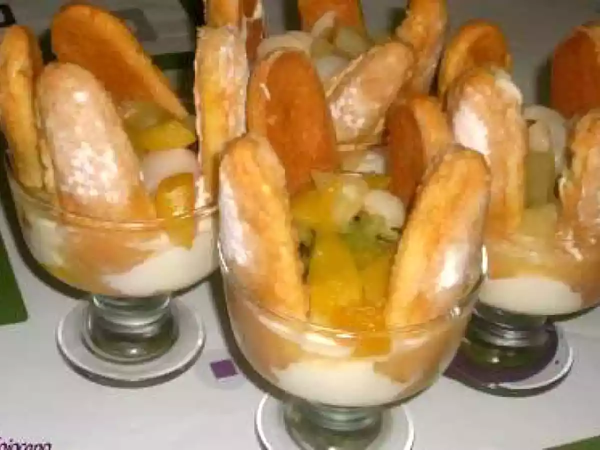 VERRINES DE MOUSSE AU YAOURT AUX FRUITS EXOTIQUES