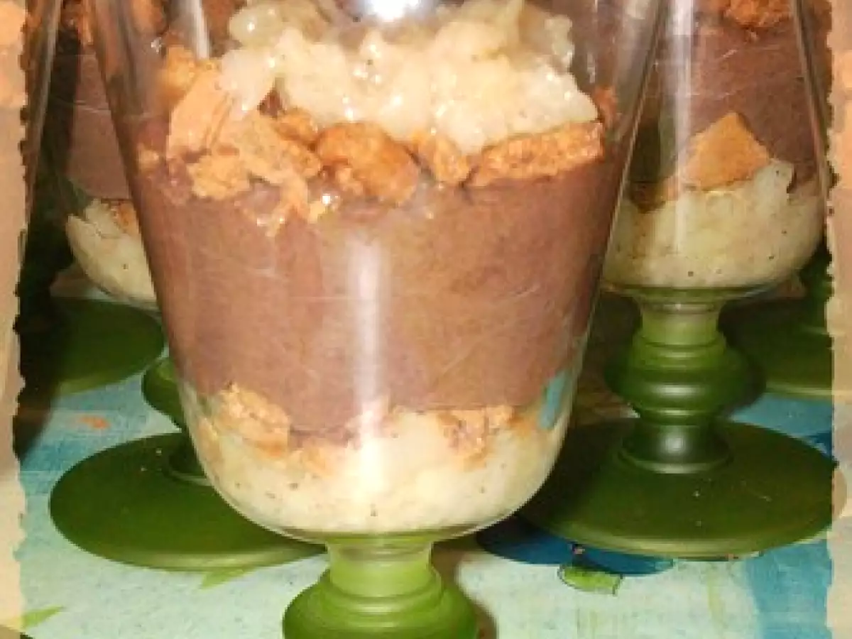 VERRINES DE MOUSSE BAVAROISE AU CHOCOLAT NOIR