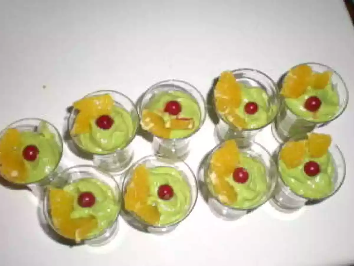 VERRINES DE MOUSSE D4AVOCAT ET TOMATES FRAICHES - photo 3