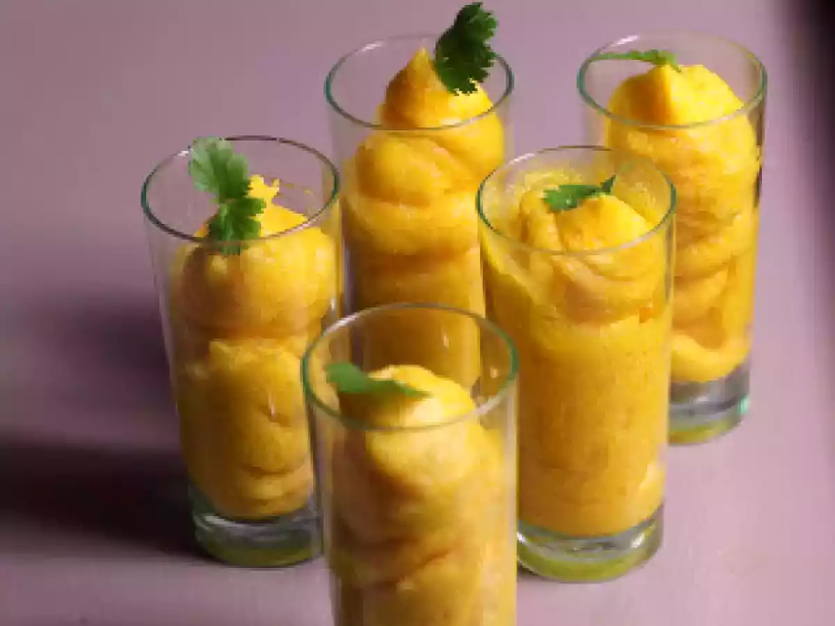 Verrines de mousse de potimarron au safran et à la mangue - photo 2